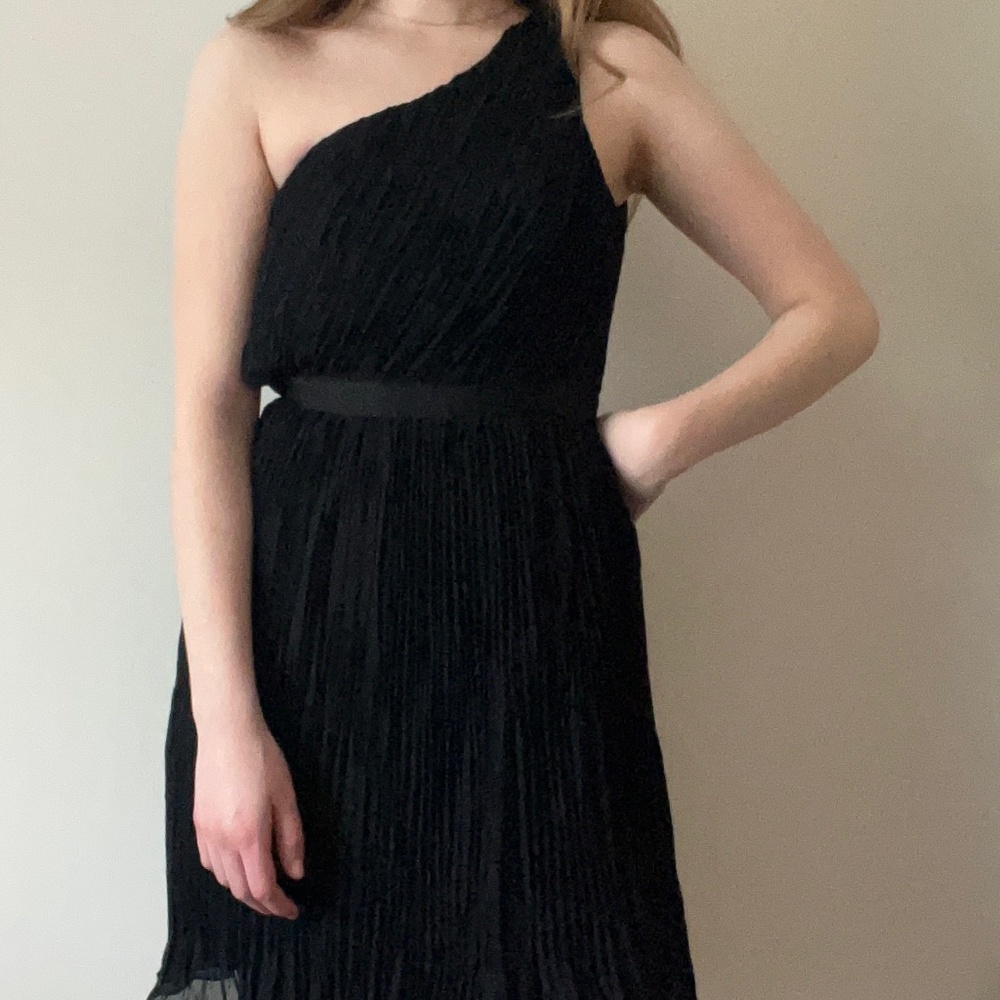 Club Monaco - One-Shoulder Pleated Black Dress: Women’s Size 00 (Double Zero)